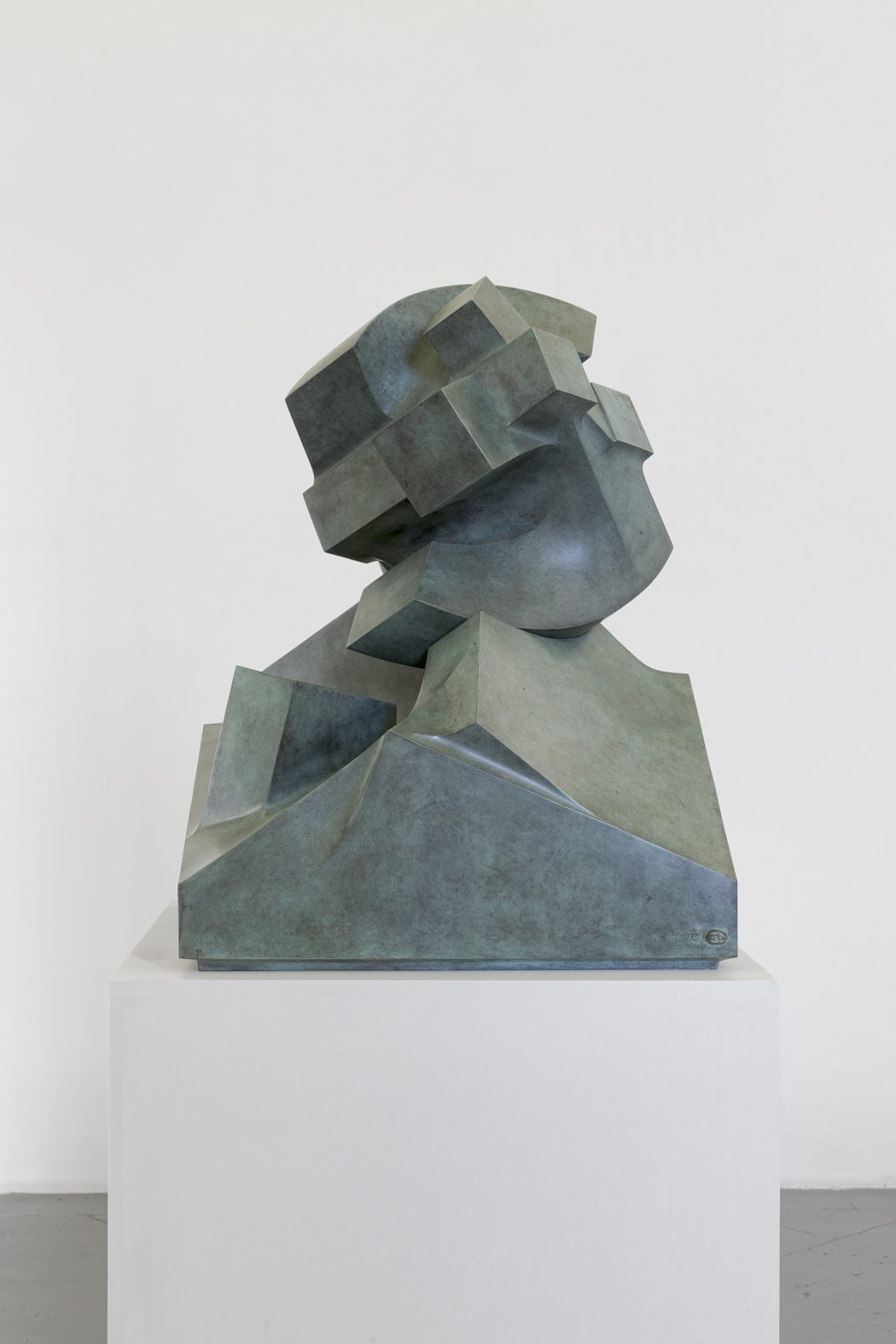 Giò Pomodoro
Sole tornante , 1986
“GP” Monogram, Foundry stamp and year on imprinted on the bronze
Green Bronze
84 x 65 x 65 cm
33 1/8 x 25 5/8 x 25 5/8 in
Edition 2 of 3 plus 2 AP